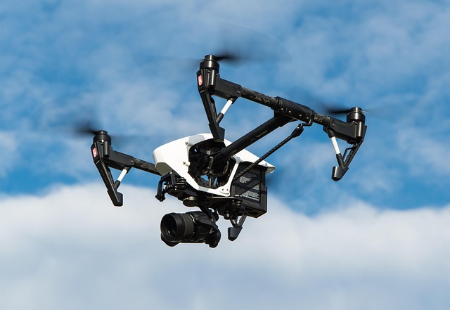 powie-drone-1080844_640