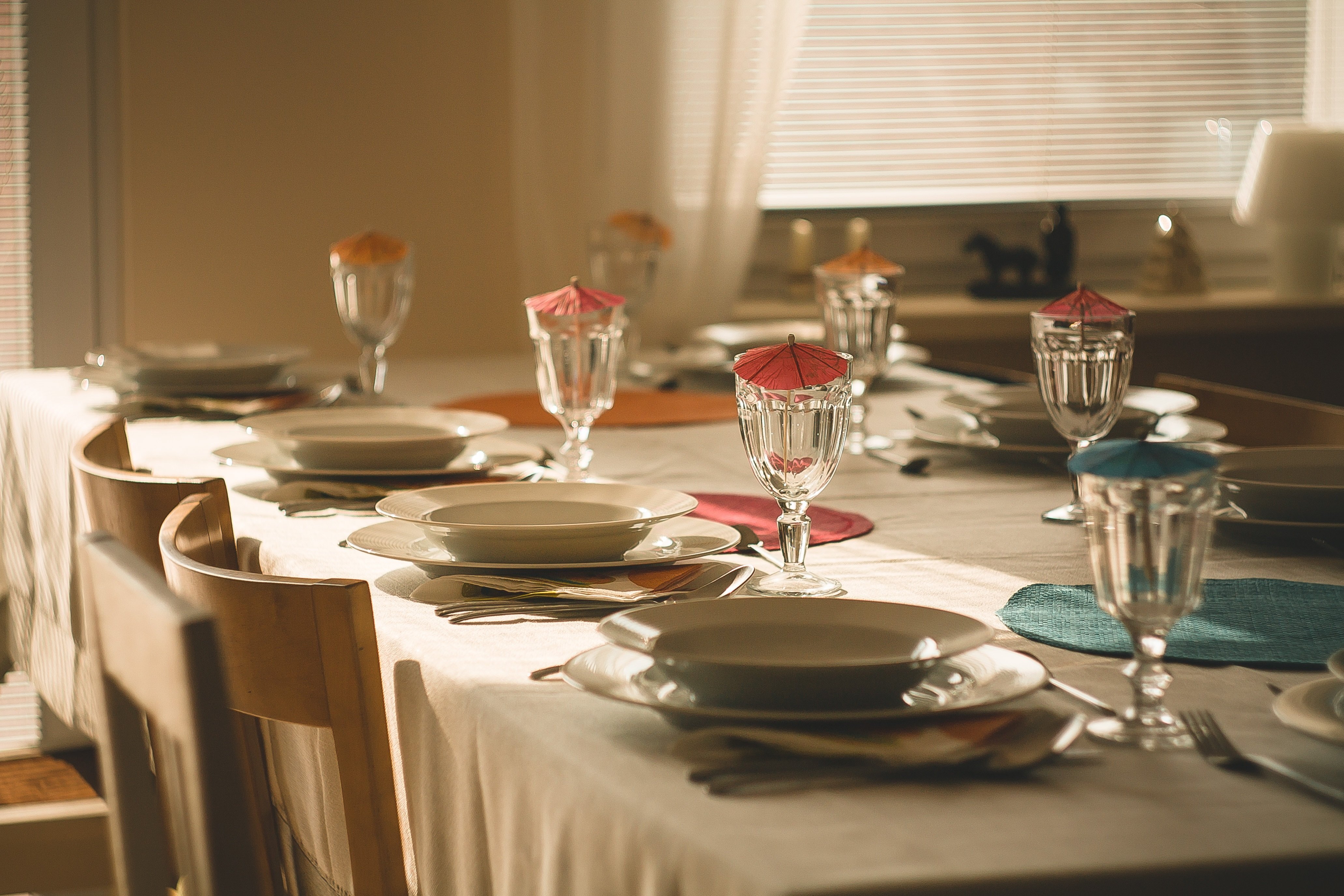 realakp-table-710040